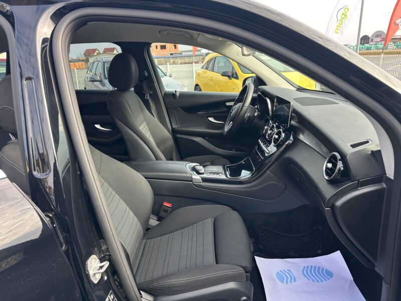 Mercedes Benz GLC 200d 4Matic Automat 2020 - imagine 11