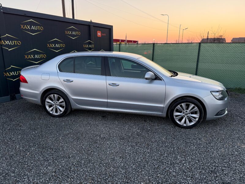 Skoda Superb 2.0i Automat 2015 - imagine 3