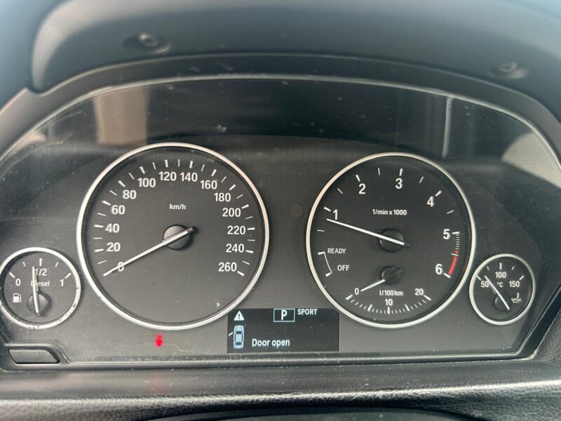 BMW Seria 3 318d Aut. Modern Line - imagine 4