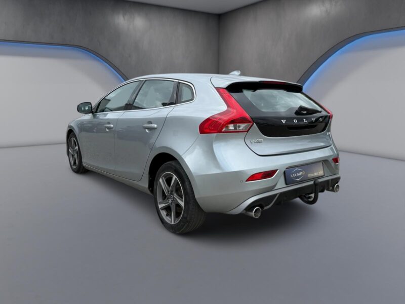 Volvo V40 D4 VEA R-Design - imagine 4