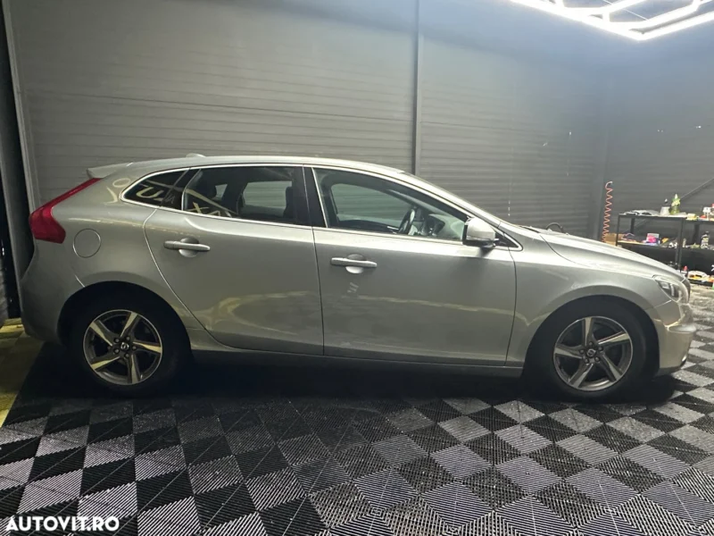 Volvo V40 D4 VEA R-Design - imagine 5