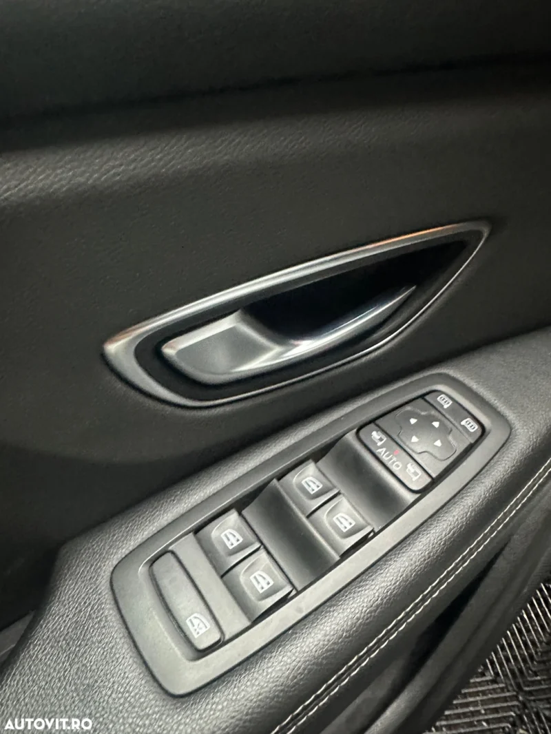 Renault Scenic - imagine 17