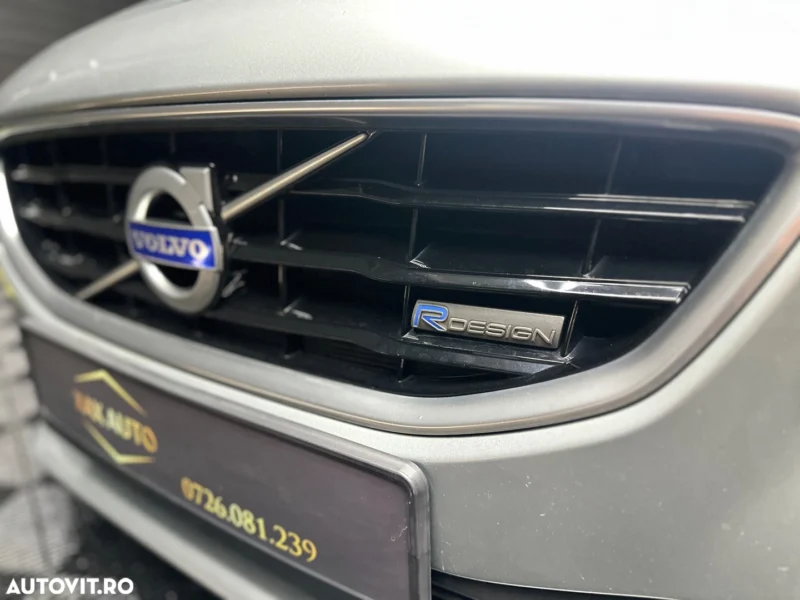 Volvo V40 D4 VEA R-Design - imagine 13