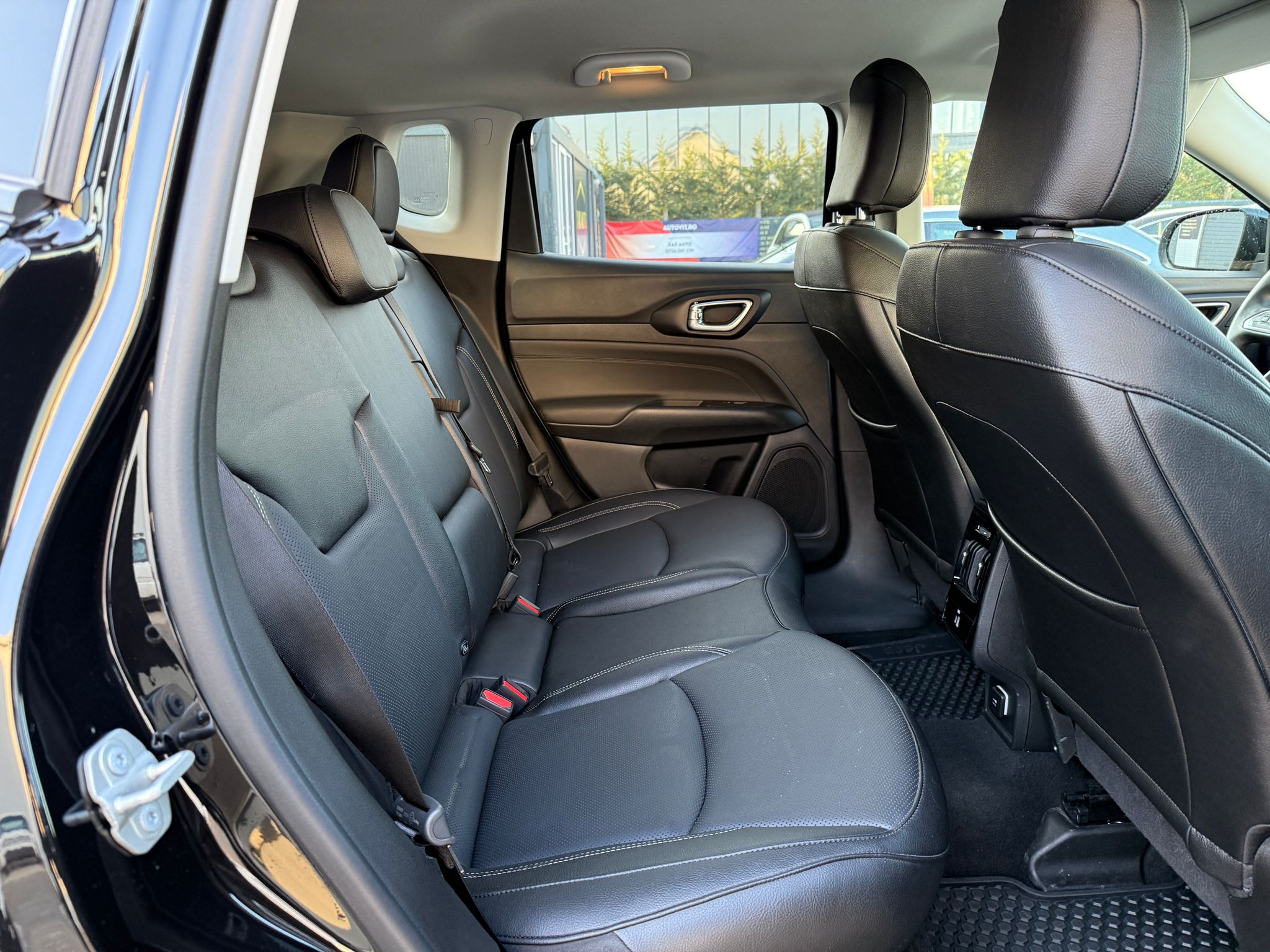 Masini in rate Timisoara | Masini rulate in rate cu avans 0% | Parc Auto Timisoara | XAX Auto JEEP COMPASS - imagine 10