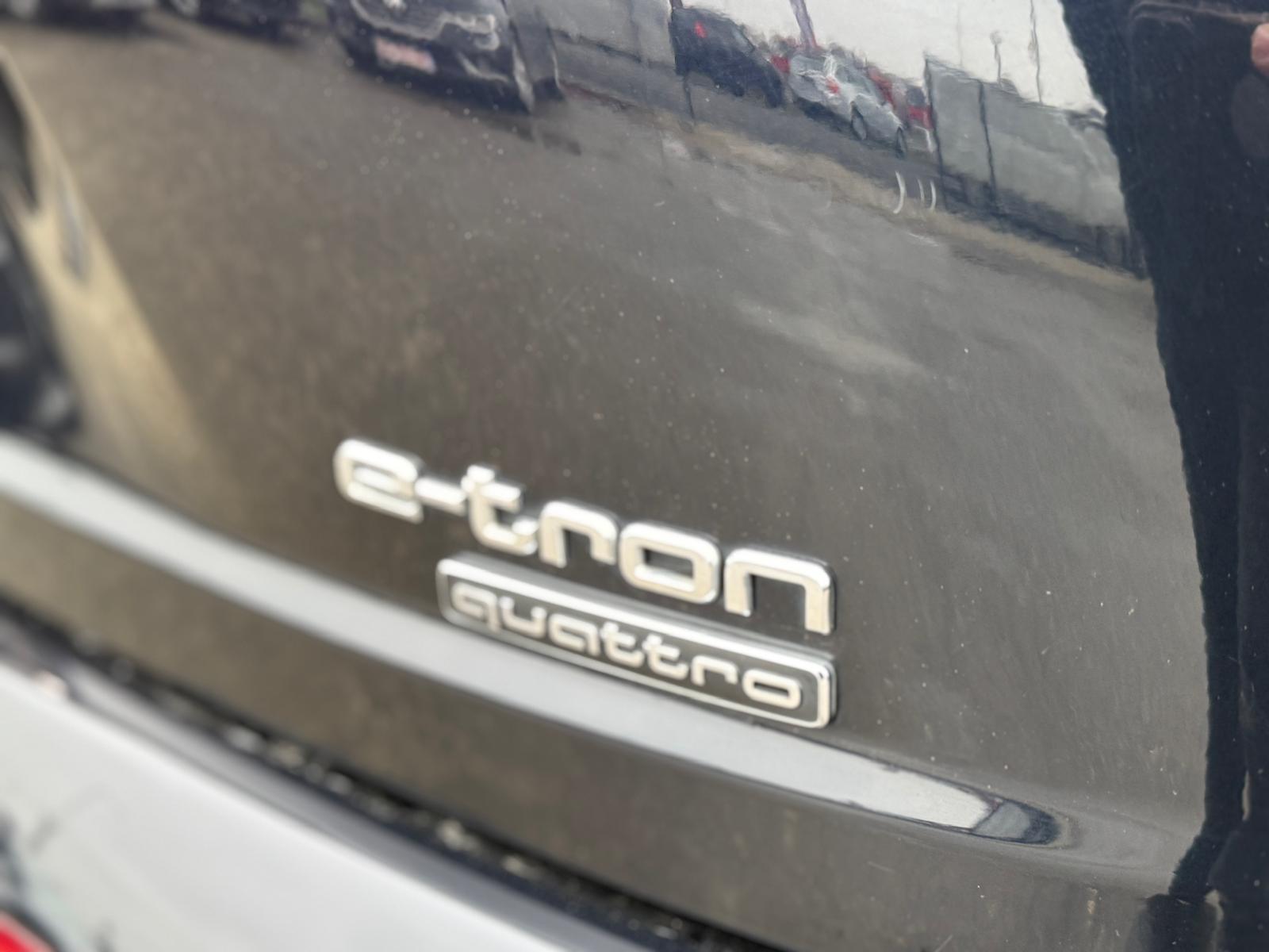 Masini in rate Timisoara | Masini rulate in rate cu avans 0% | Parc Auto Timisoara | XAX Auto Audi Q7 3.0 TDI e-tron quattro - imagine 8