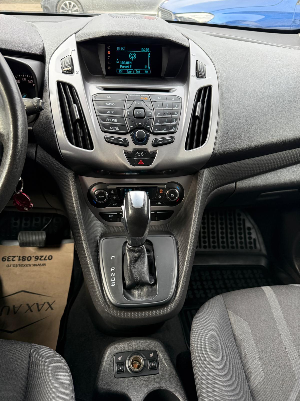 Masini in rate Timisoara | Masini rulate in rate cu avans 0% | Parc Auto Timisoara | XAX Auto FORD TRANSIT CONNECT ST - imagine 7