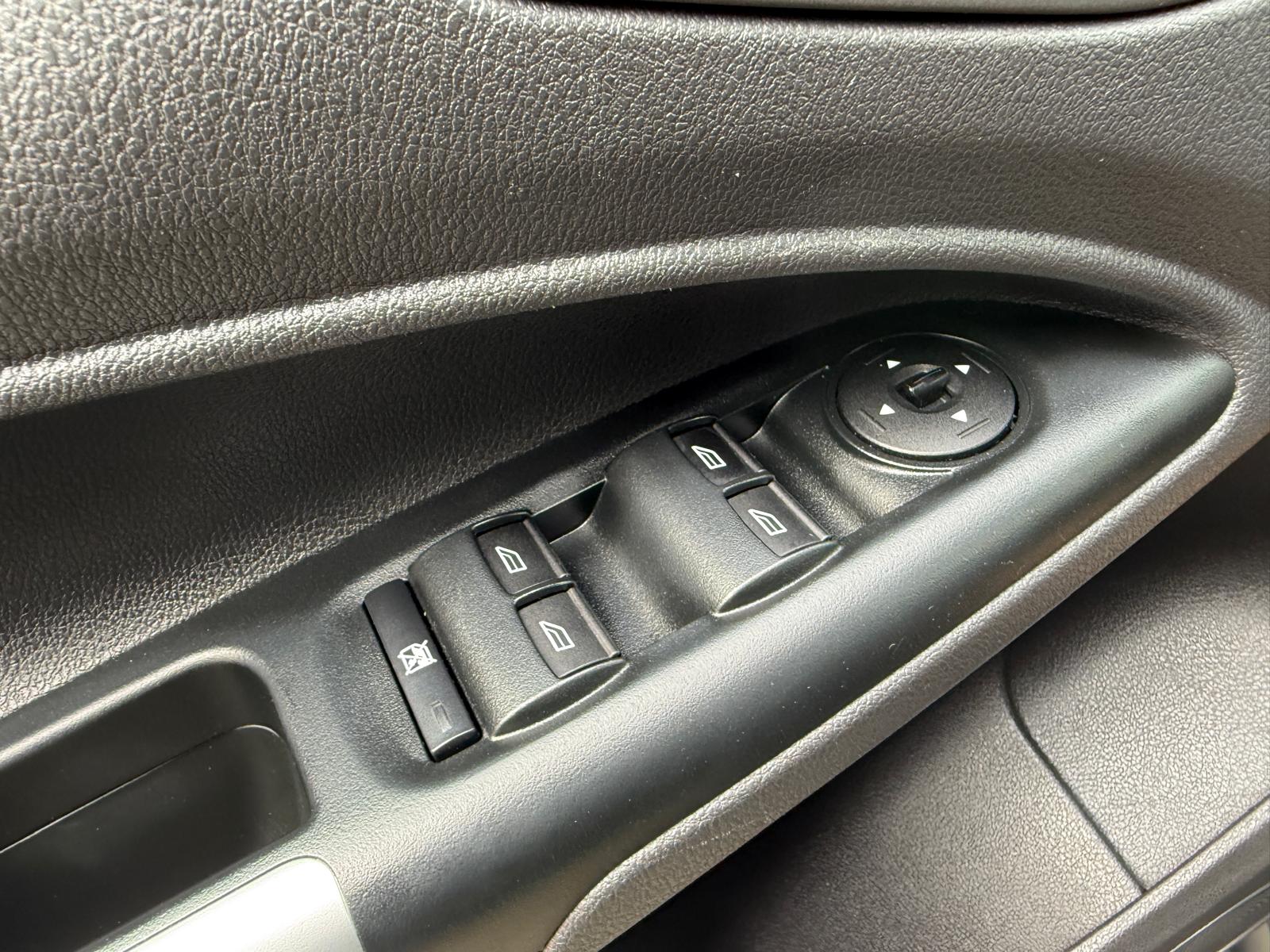 Masini in rate Timisoara | Masini rulate in rate cu avans 0% | Parc Auto Timisoara | XAX Auto FORD TRANSIT CONNECT ST - imagine 16