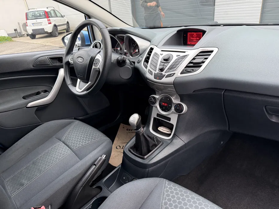Masini in rate Timisoara | Masini rulate in rate cu avans 0% | Parc Auto Timisoara | XAX Auto Ford Fiesta Titanium - imagine 5