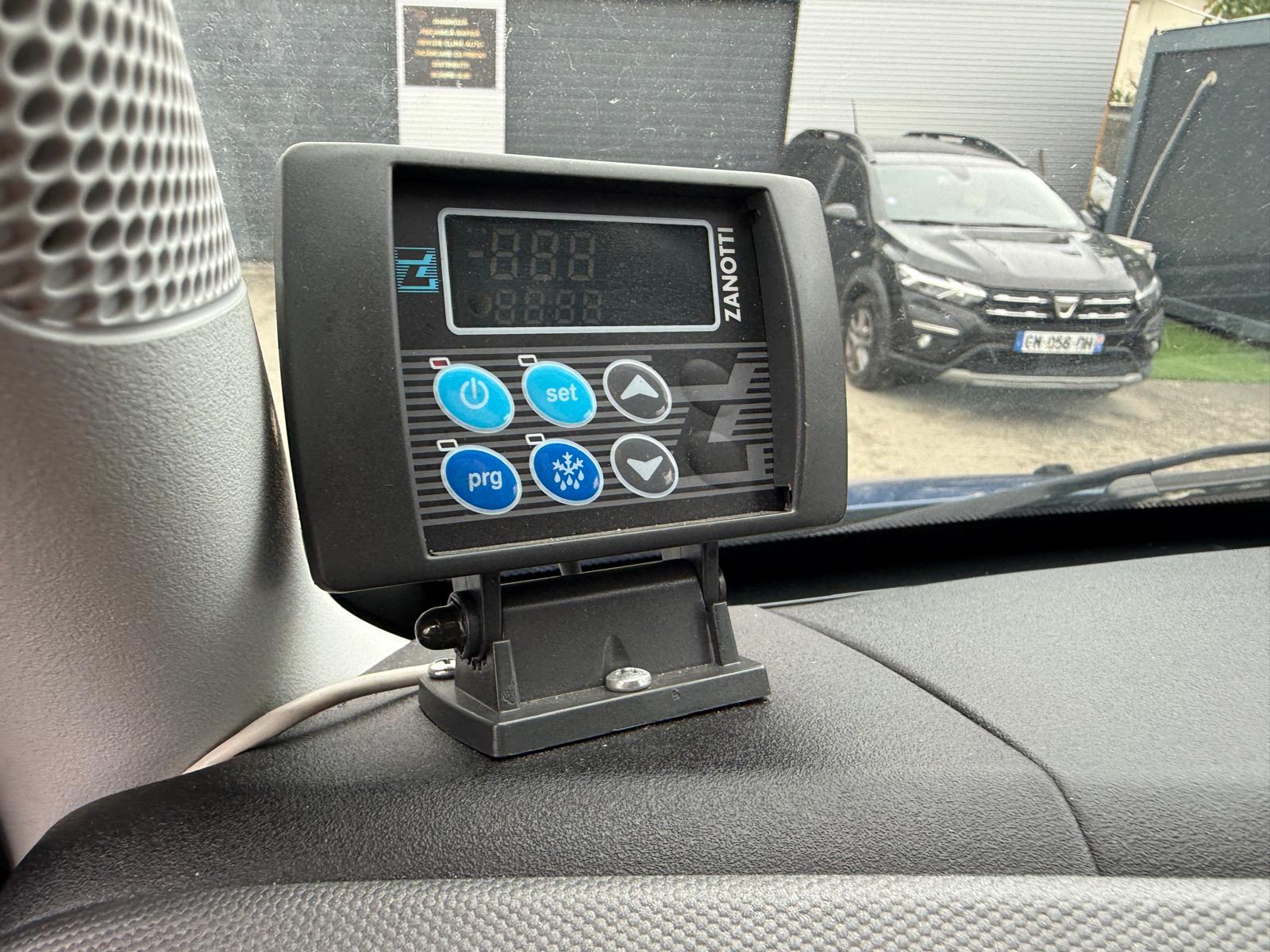 Masini in rate Timisoara | Masini rulate in rate cu avans 0% | Parc Auto Timisoara | XAX Auto IVECO DAILY 35-180 HI-MATIC FRIGO - imagine 13