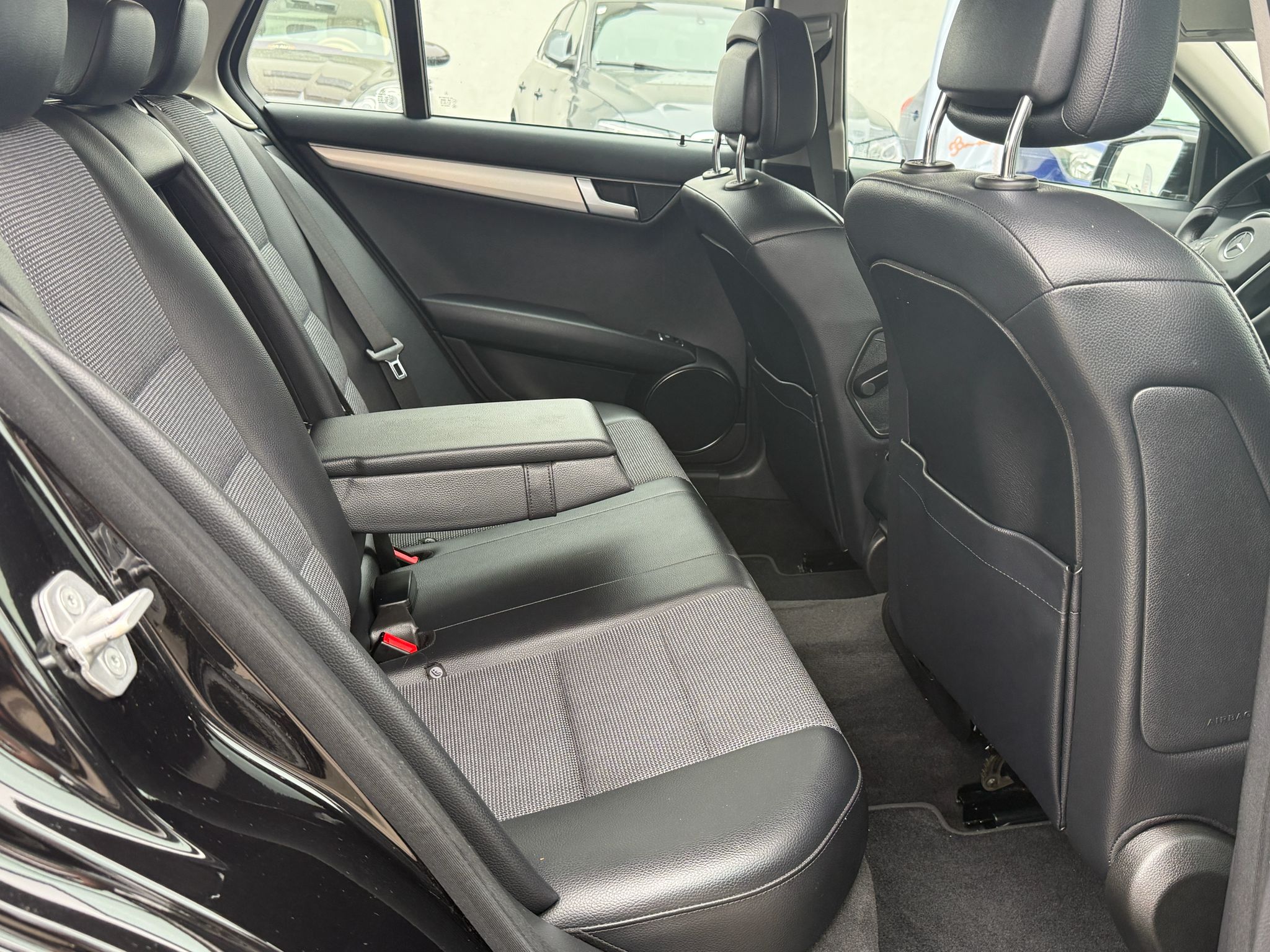 Masini in rate Timisoara | Masini rulate in rate cu avans 0% | Parc Auto Timisoara | XAX Auto Mercedes C200 CGI 2012 Avangarde - imagine 6