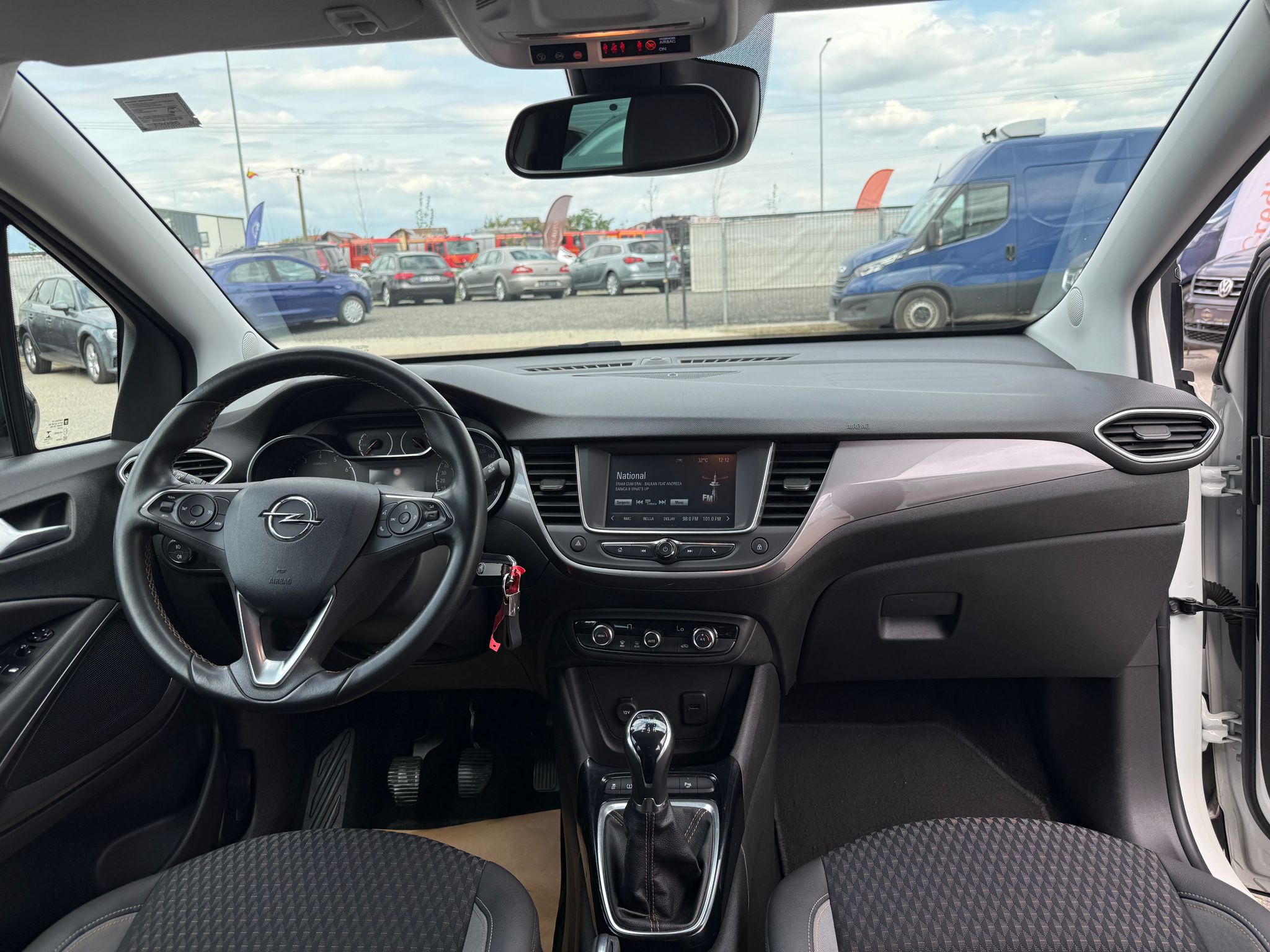 Masini in rate Timisoara | Masini rulate in rate cu avans 0% | Parc Auto Timisoara | XAX Auto Opel Crossland X 1.2 INNOVATION - imagine 5