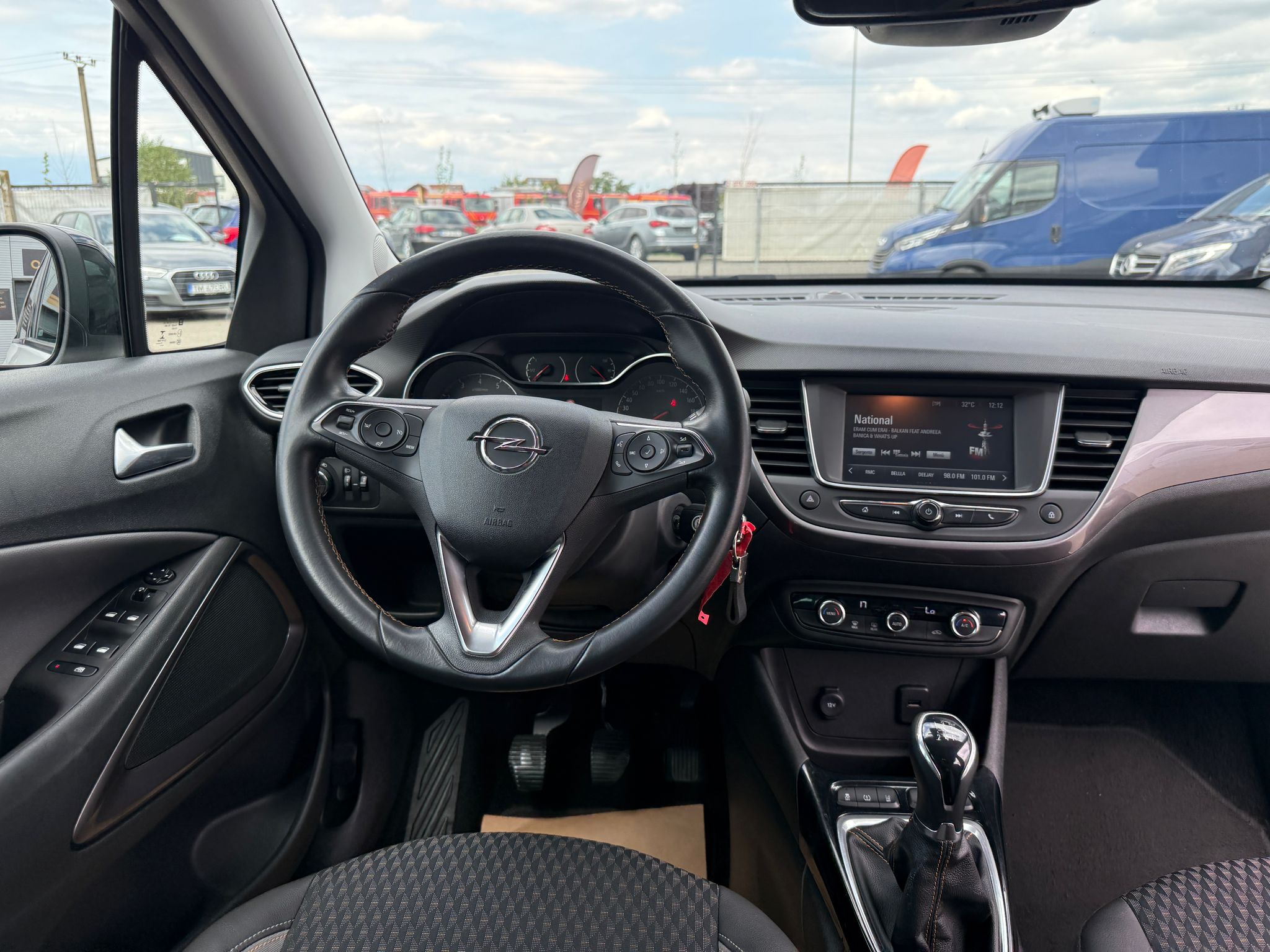Masini in rate Timisoara | Masini rulate in rate cu avans 0% | Parc Auto Timisoara | XAX Auto Opel Crossland X 1.2 INNOVATION - imagine 8