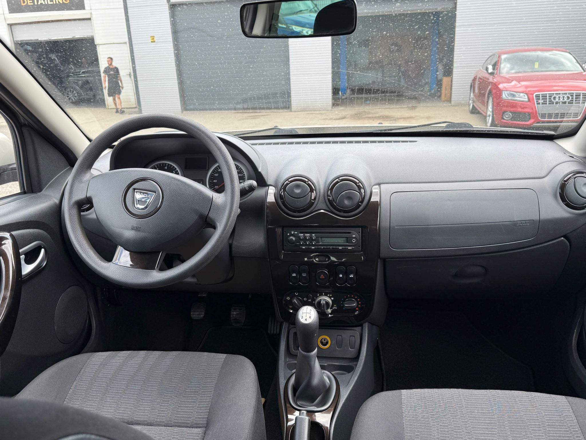 Masini in rate Timisoara | Masini rulate in rate cu avans 0% | Parc Auto Timisoara | XAX Auto DACIA DUSTER 1.6.i - imagine 5
