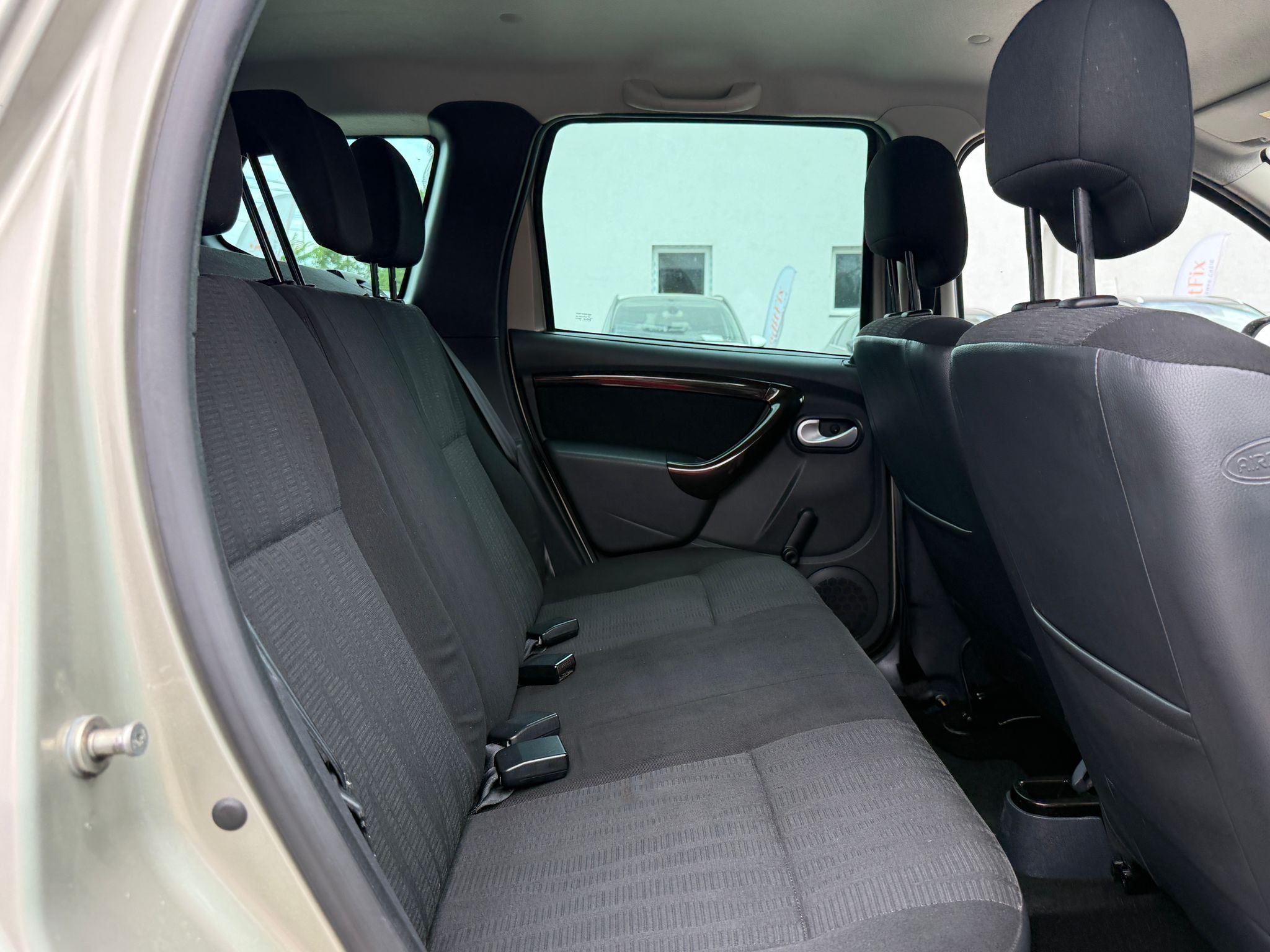 Masini in rate Timisoara | Masini rulate in rate cu avans 0% | Parc Auto Timisoara | XAX Auto DACIA DUSTER 1.6.i - imagine 6