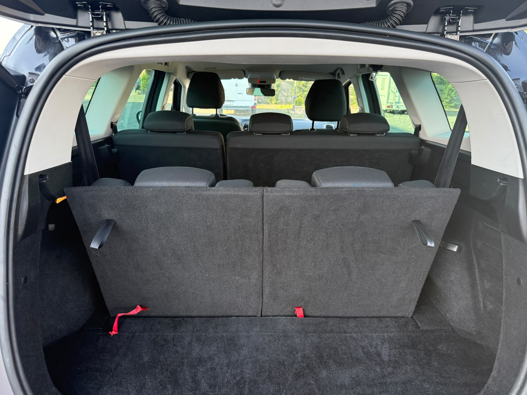 Masini in rate Timisoara | Masini rulate in rate cu avans 0% | Parc Auto Timisoara | XAX Auto RENAULT SCENIC ***7 LOCURI***AUTOMAT*** - imagine 9