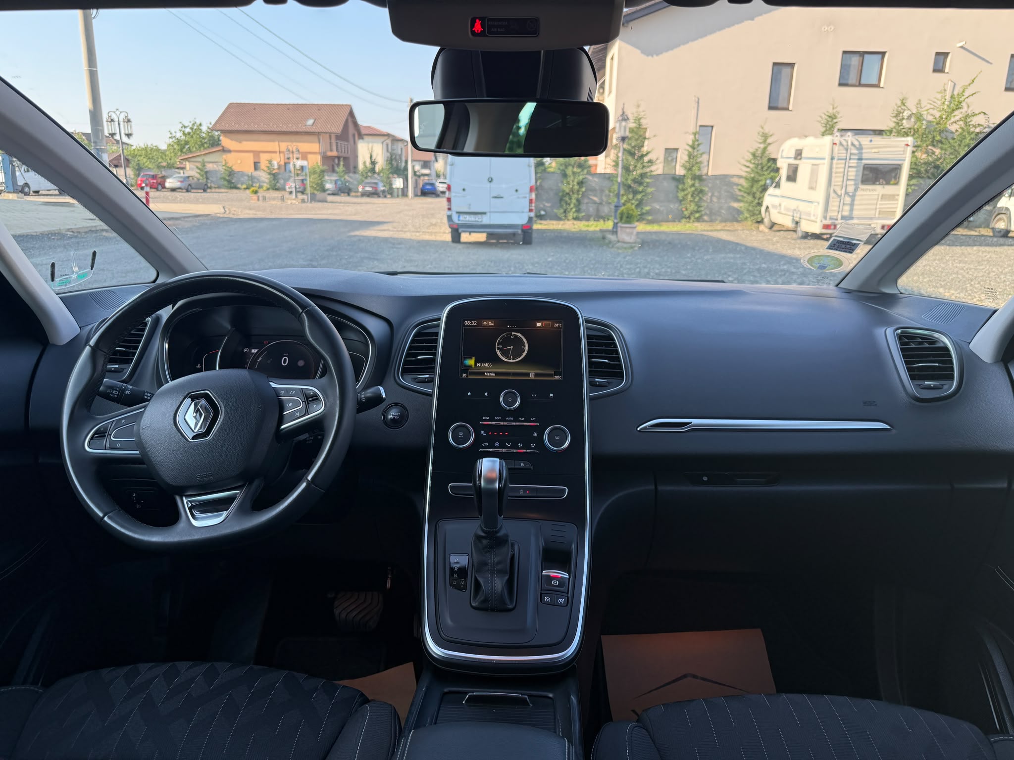 Masini in rate Timisoara | Masini rulate in rate cu avans 0% | Parc Auto Timisoara | XAX Auto RENAULT SCENIC ***7 LOCURI***AUTOMAT*** - imagine 10