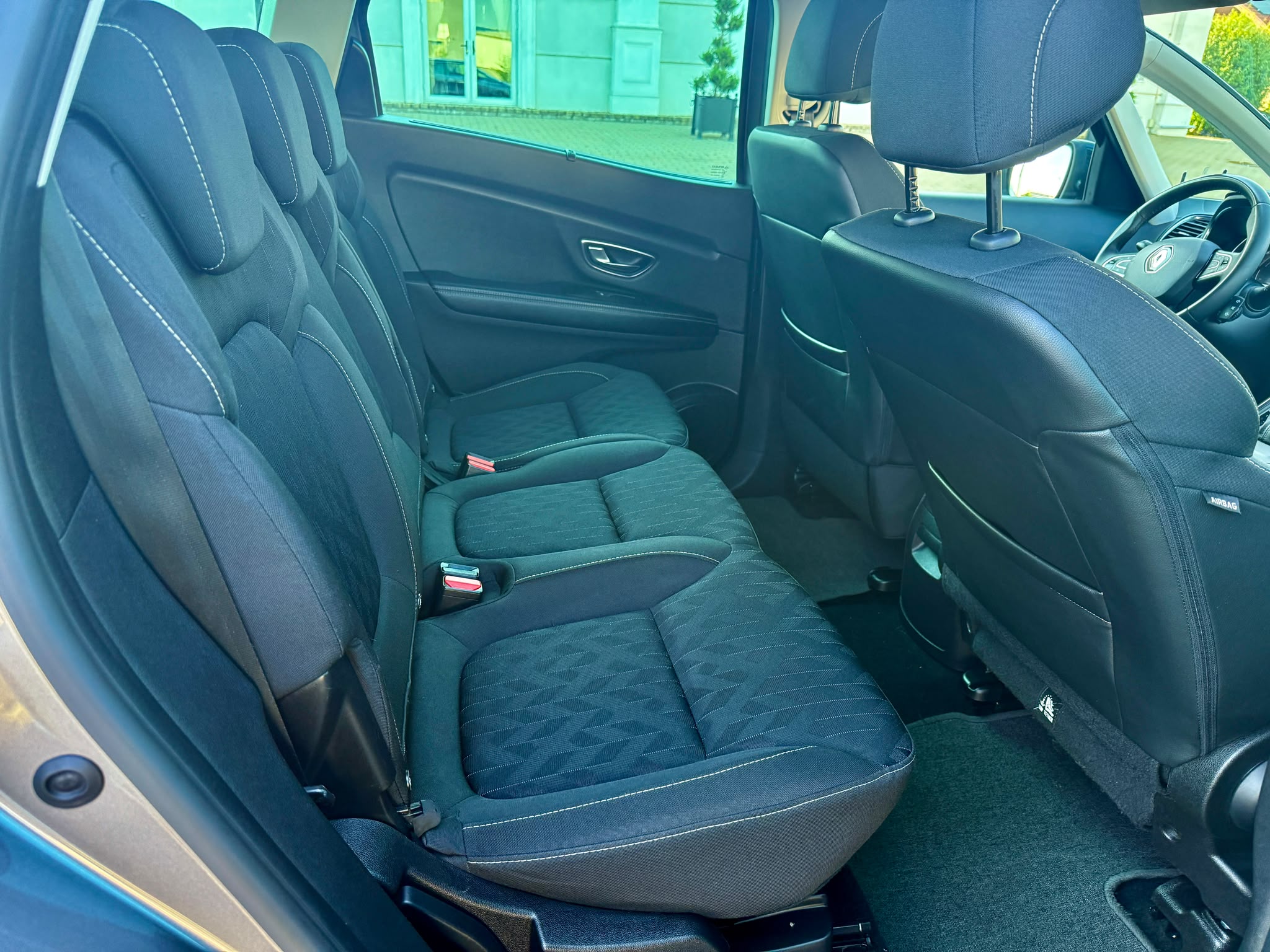 Masini in rate Timisoara | Masini rulate in rate cu avans 0% | Parc Auto Timisoara | XAX Auto RENAULT SCENIC ***7 LOCURI***AUTOMAT*** - imagine 8