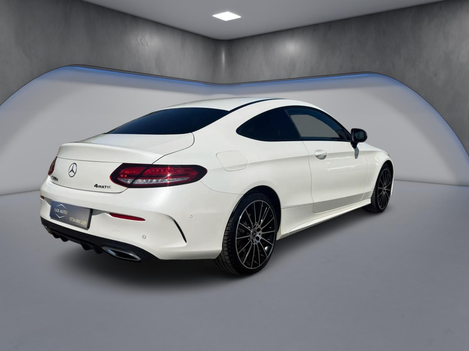 Masini in rate Timisoara | Masini rulate in rate cu avans 0% | Parc Auto Timisoara | XAX Auto MERCEDES BENZ C300 D ***AMG***2019*** - imagine 3