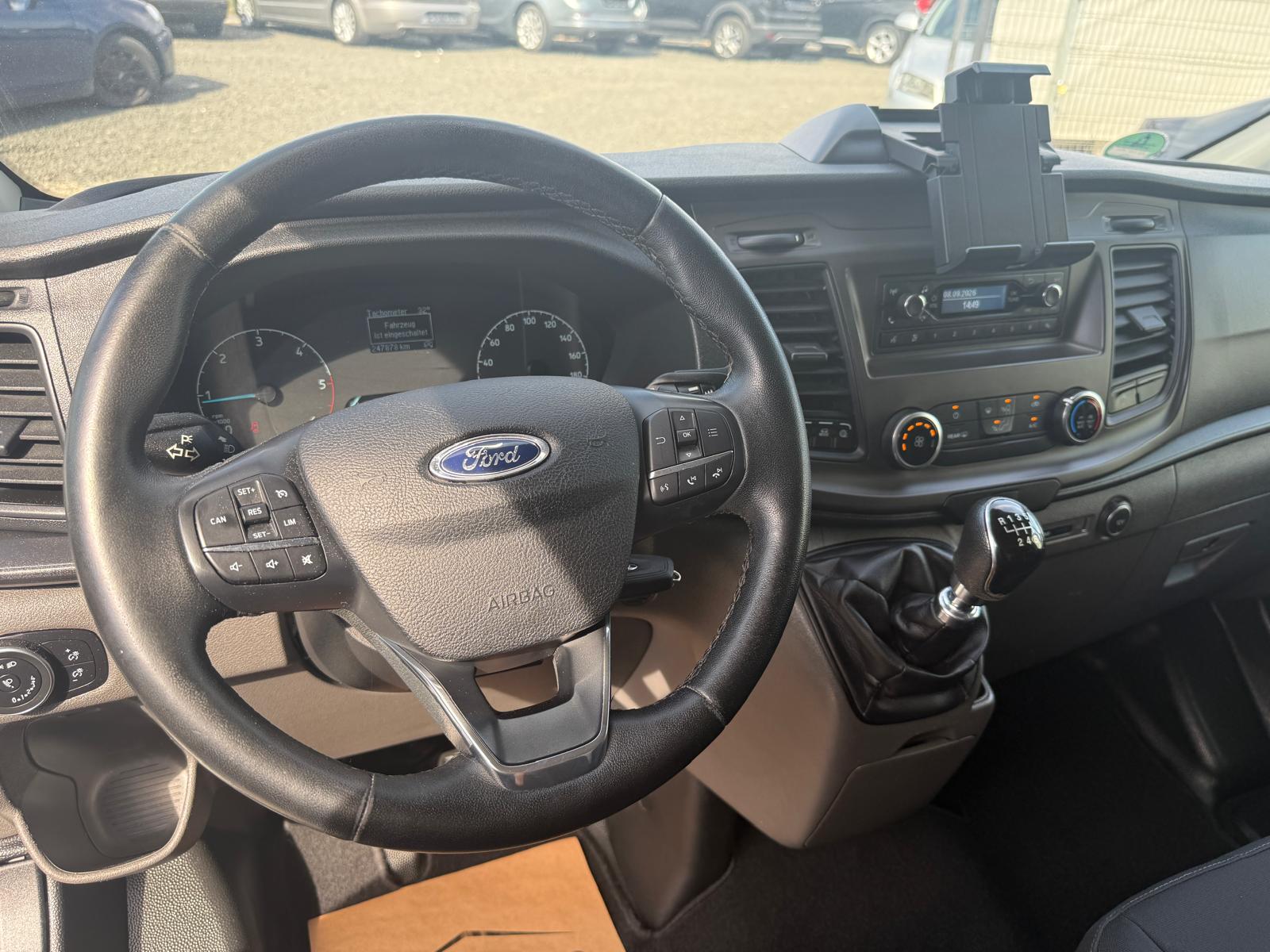 Masini in rate Timisoara | Masini rulate in rate cu avans 0% | Parc Auto Timisoara | XAX Auto FORD TRANSIT CUSTOM ***2020*** - imagine 9