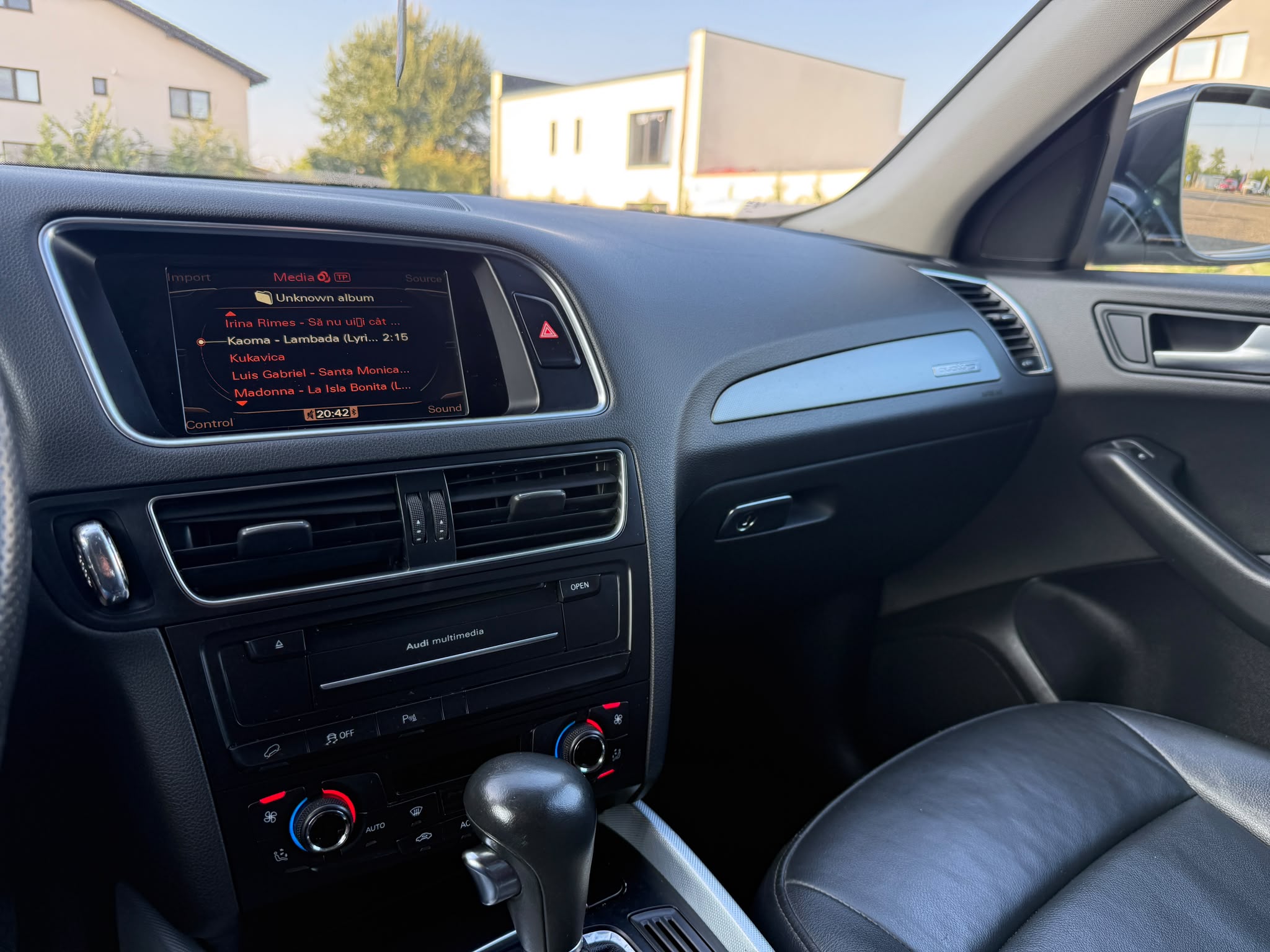 Masini in rate Timisoara | Masini rulate in rate cu avans 0% | Parc Auto Timisoara | XAX Auto AUDI Q5 2.0 TDI *** 4x4***Automat*** - imagine 6