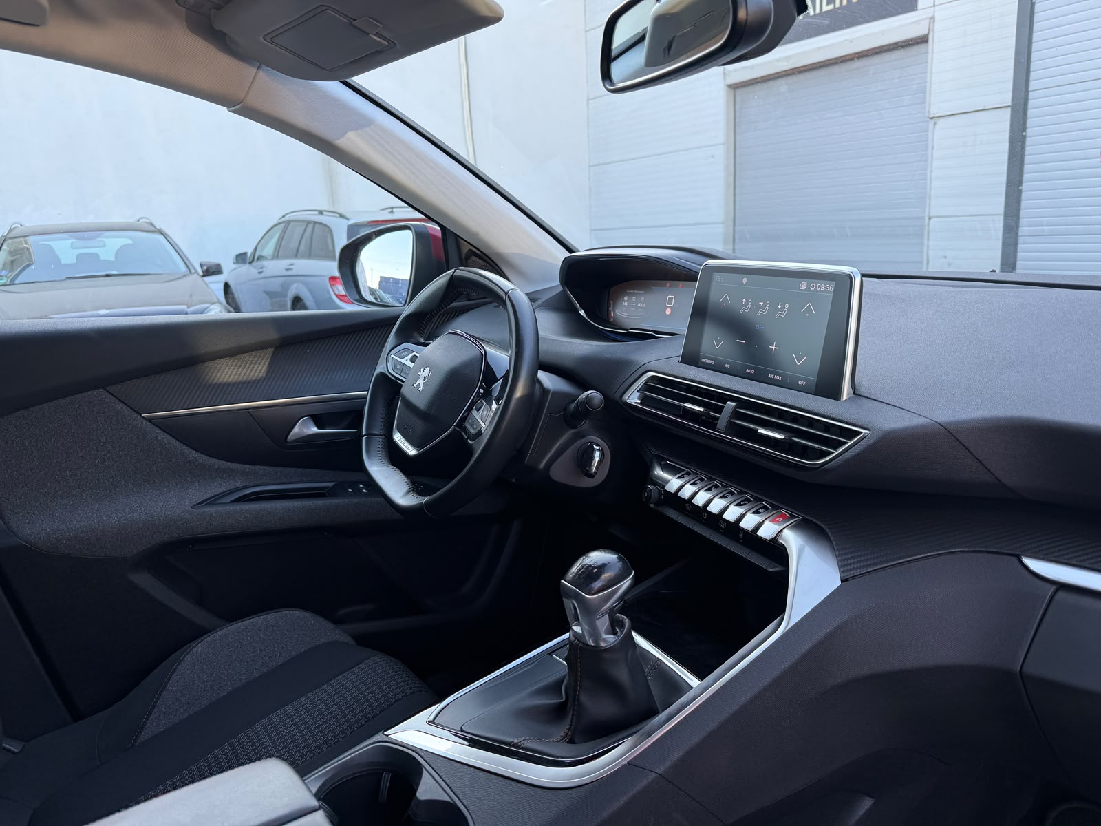 Masini in rate Timisoara | Masini rulate in rate cu avans 0% | Parc Auto Timisoara | XAX Auto PEUGEOT 5008 *** 1.2PureTech***2020*** - imagine 7