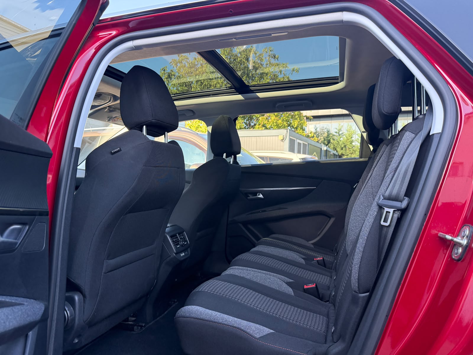 Masini in rate Timisoara | Masini rulate in rate cu avans 0% | Parc Auto Timisoara | XAX Auto PEUGEOT 5008 *** 1.2PureTech***2020*** - imagine 8