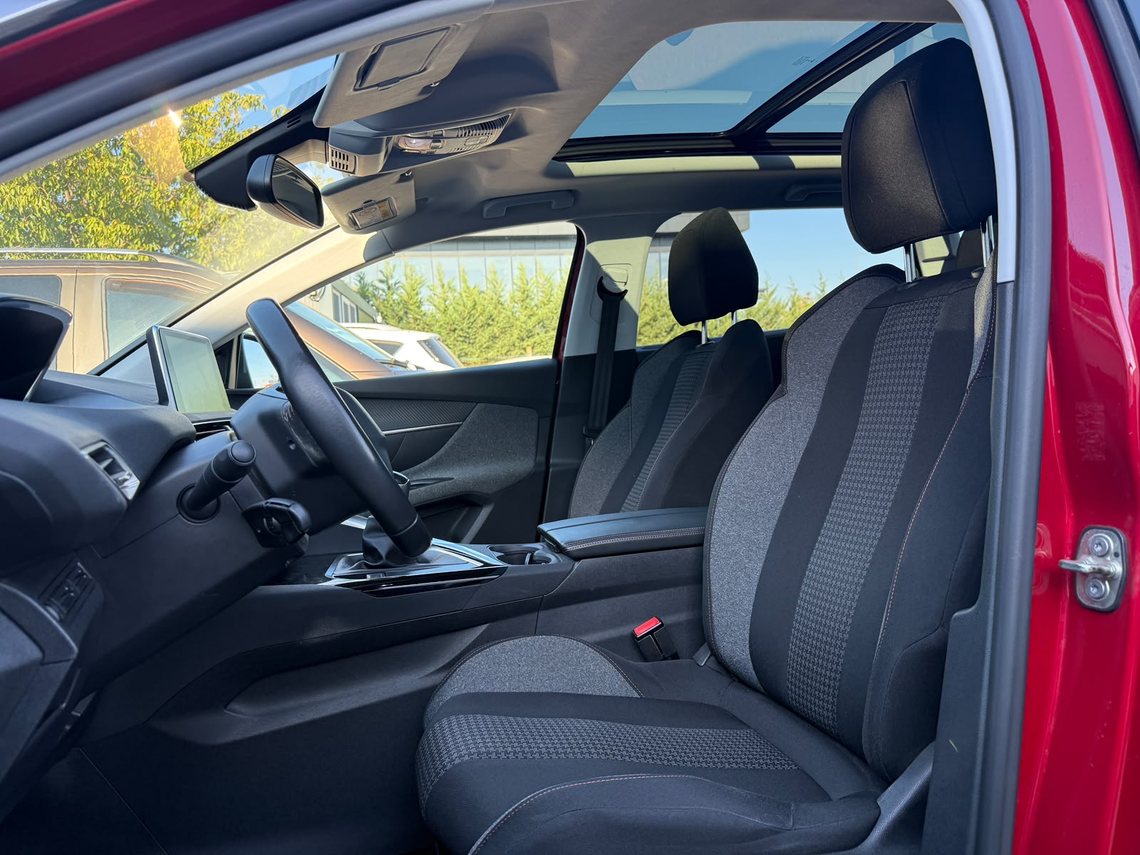 Masini in rate Timisoara | Masini rulate in rate cu avans 0% | Parc Auto Timisoara | XAX Auto PEUGEOT 5008 *** 1.2PureTech***2020*** - imagine 9