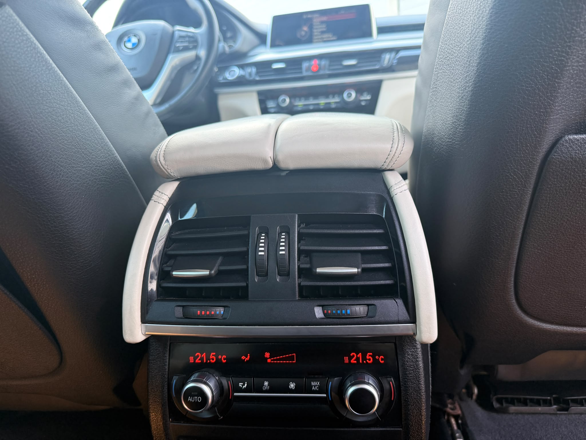Masini in rate Timisoara | Masini rulate in rate cu avans 0% | Parc Auto Timisoara | XAX Auto BMW X6 4.0d*** X DRIVE*** - imagine 12