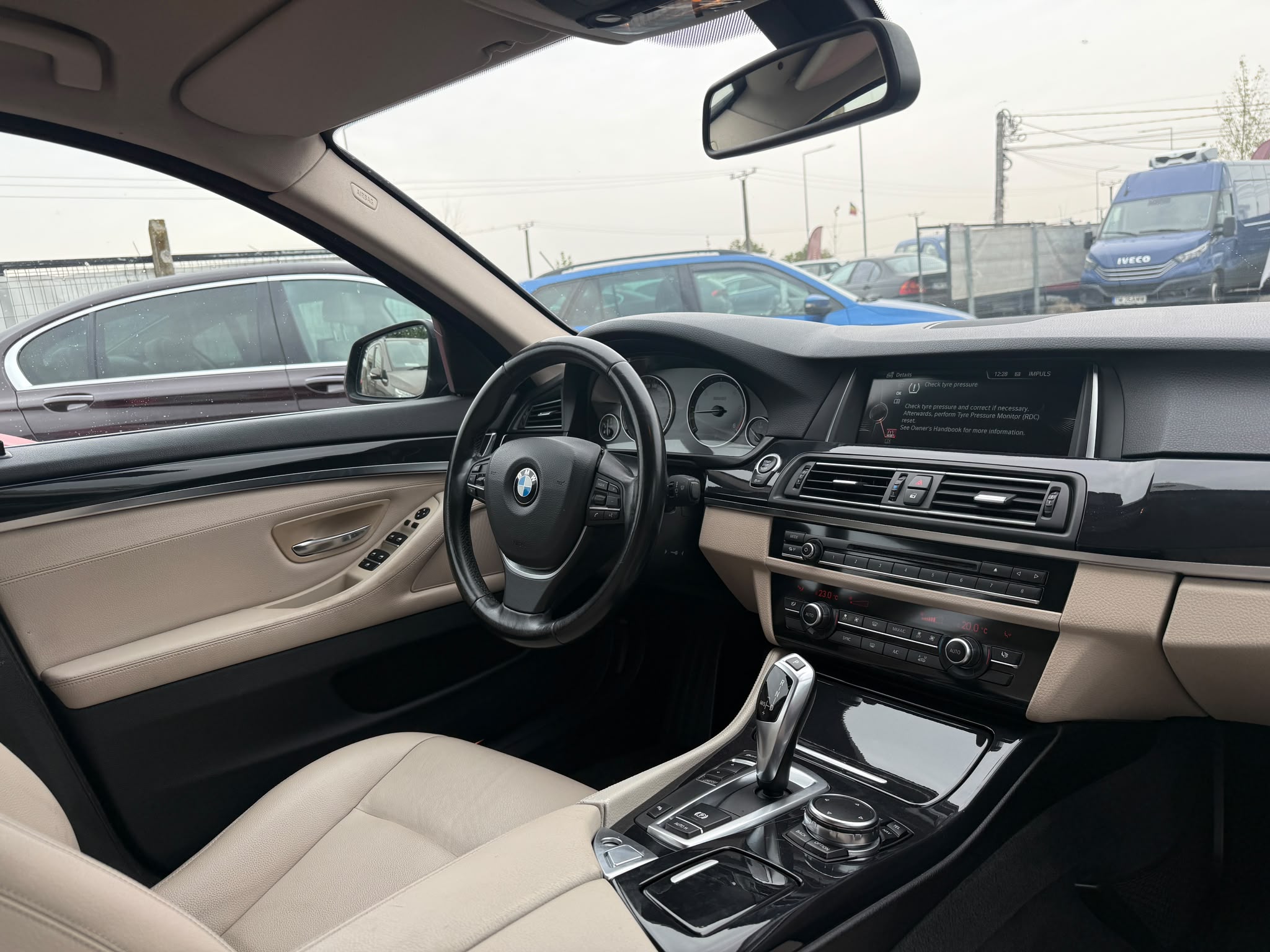 Masini in rate Timisoara | Masini rulate in rate cu avans 0% | Parc Auto Timisoara | XAX Auto BMW 520d ***Facelift***2016***automat*** - imagine 9