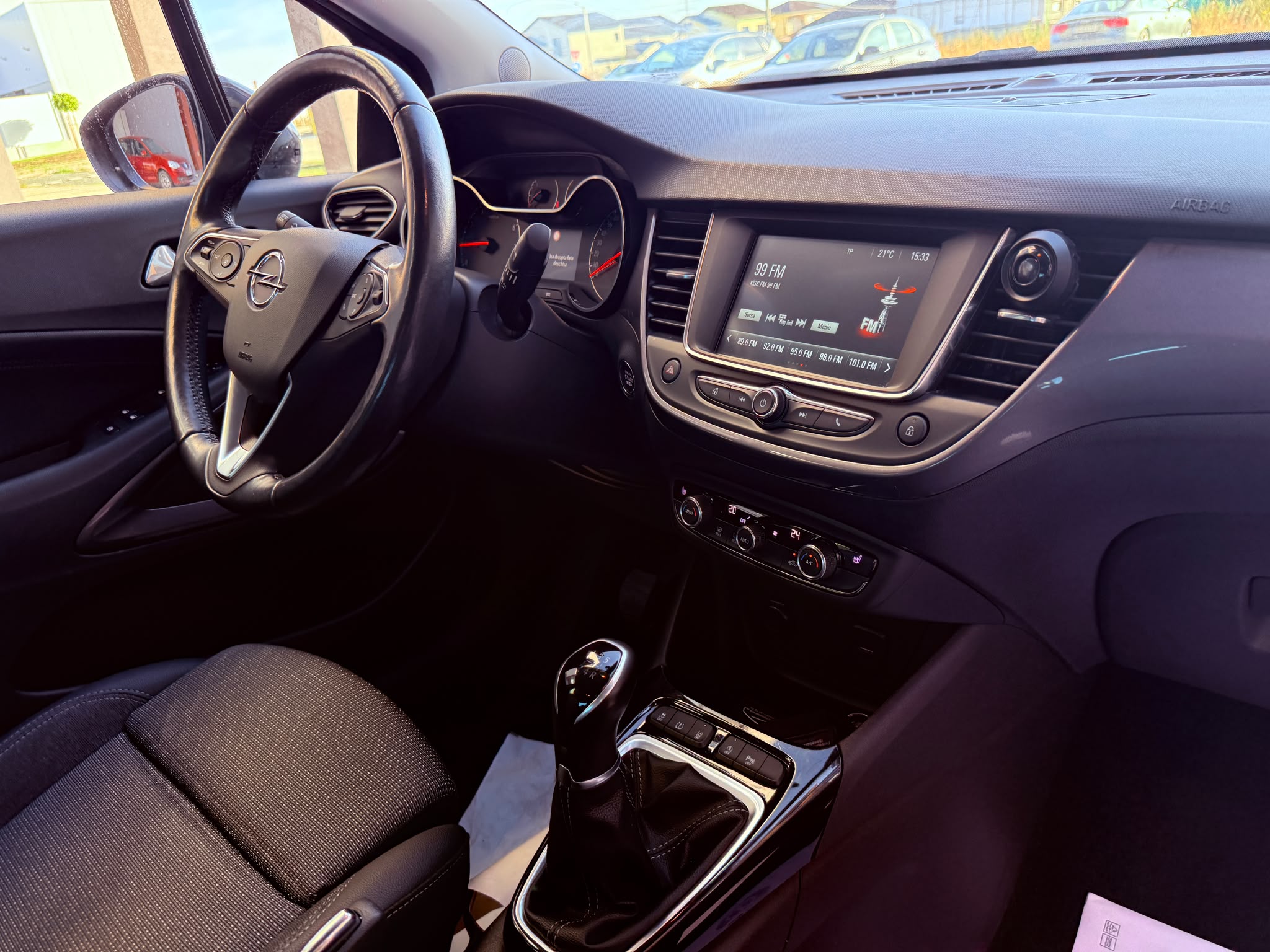 Masini in rate Timisoara | Masini rulate in rate cu avans 0% | Parc Auto Timisoara | XAX Auto Opel Crossland 1.2 ***2022*** Facelift*** - imagine 11