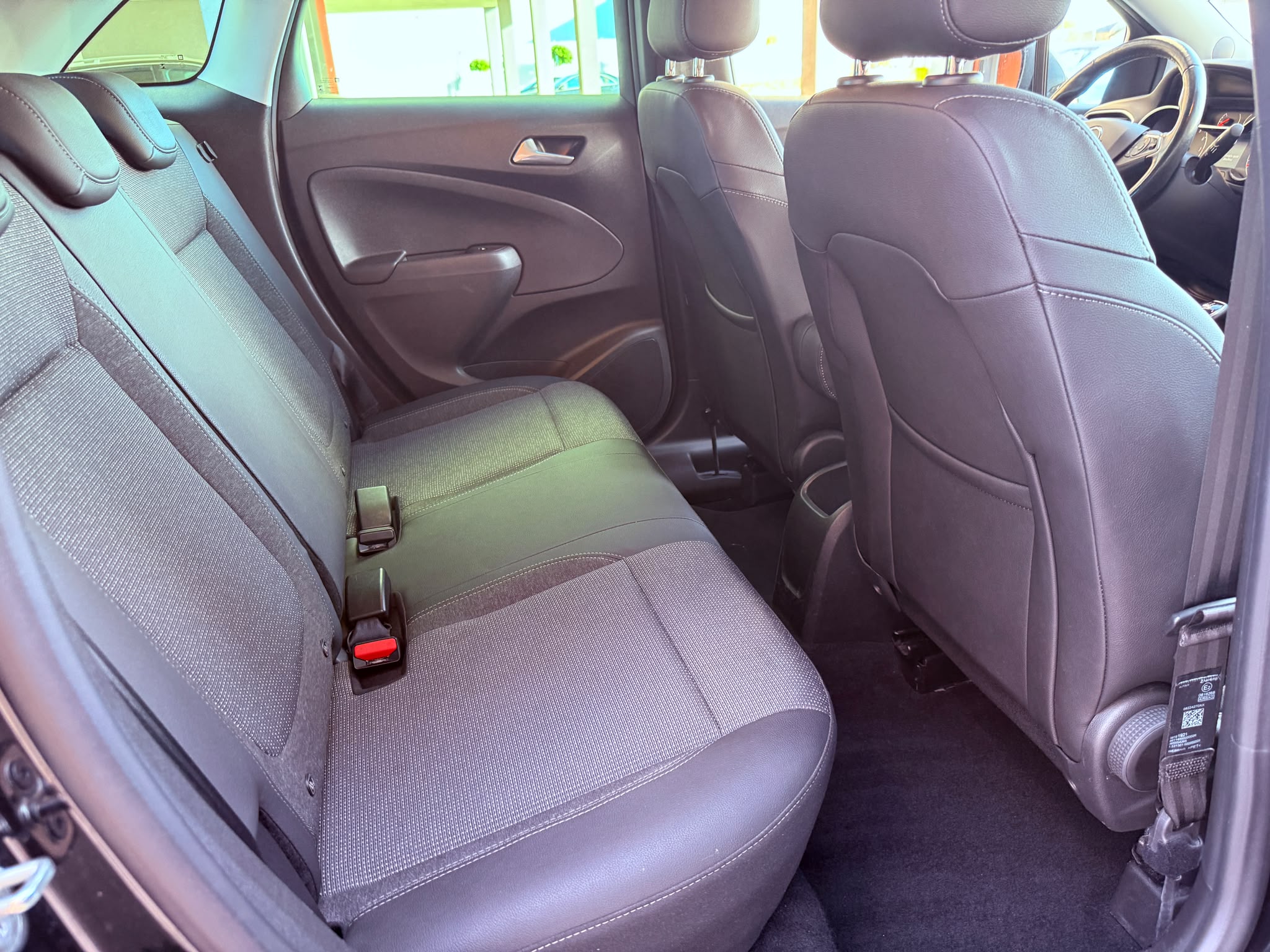 Masini in rate Timisoara | Masini rulate in rate cu avans 0% | Parc Auto Timisoara | XAX Auto Opel Crossland 1.2 ***2022*** Facelift*** - imagine 7